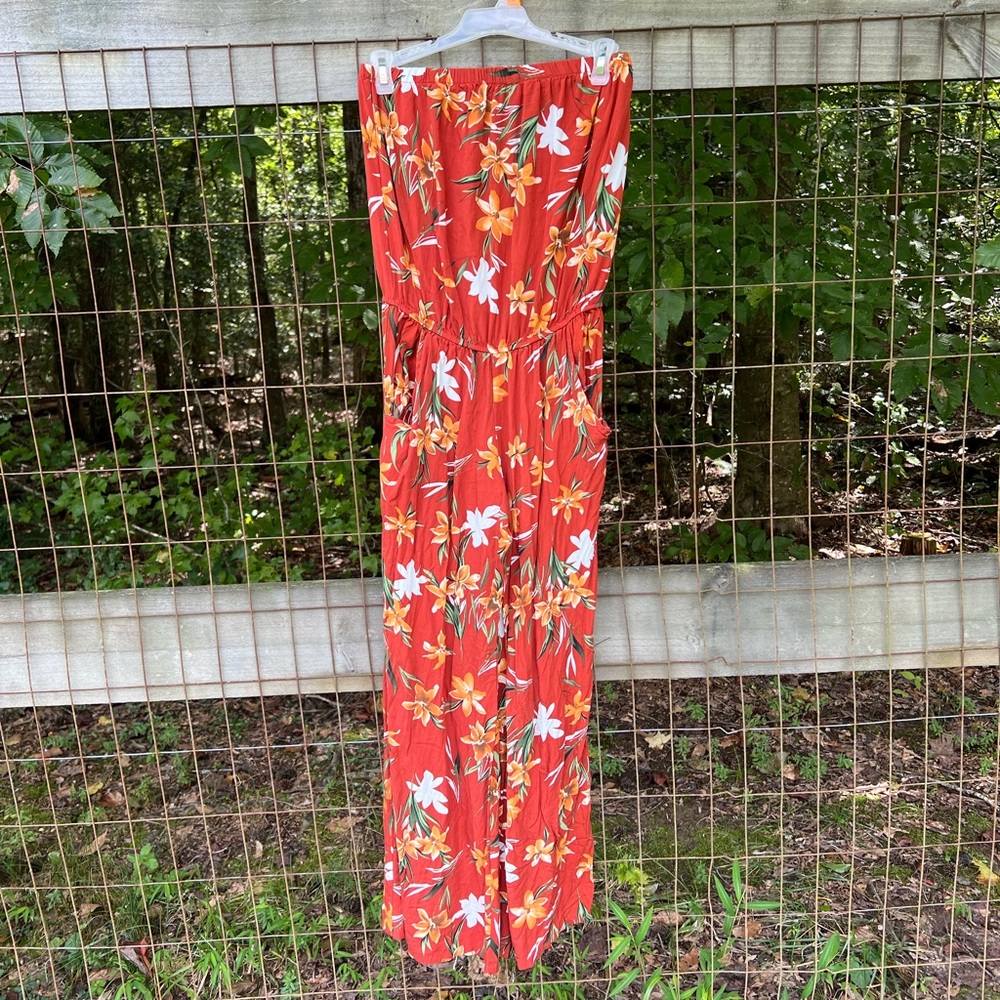 Yak and Yeti Size Small Rust Floral Jumper